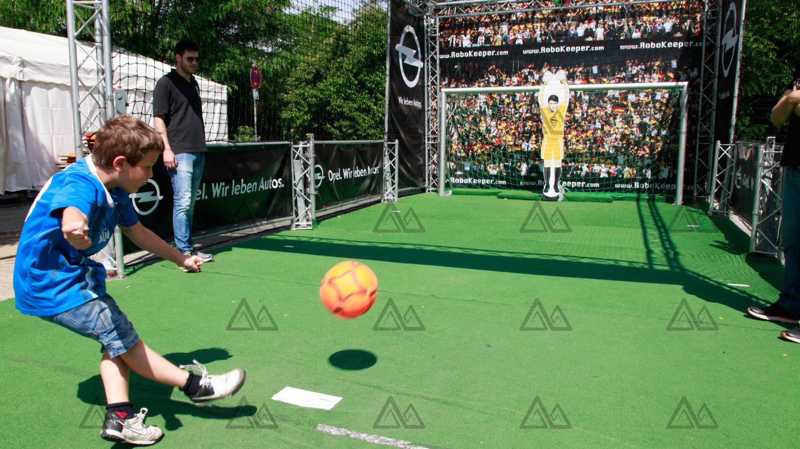 悟空官网足球守门员-8